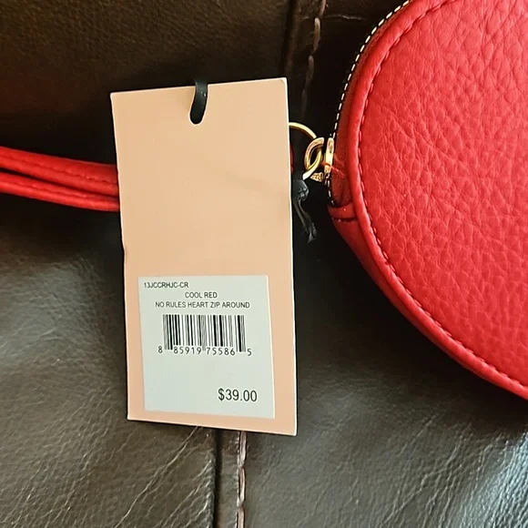 Juicy Couture heart ziparound wallet NWT - Picture 2 of 4